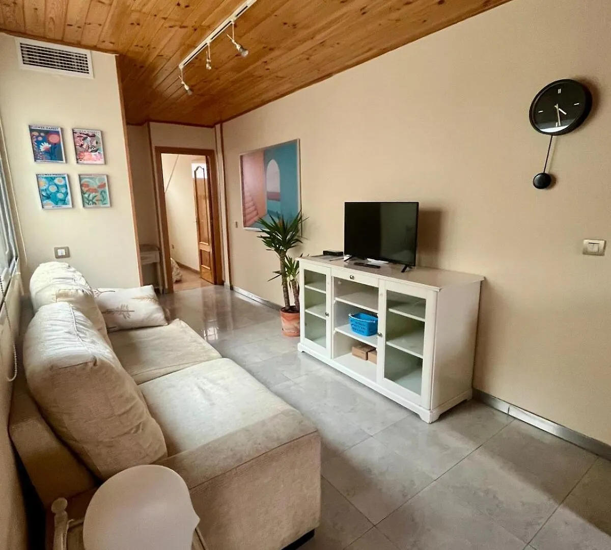 Apartamento Terraza, Luminoso Y Bien Situado Madrid